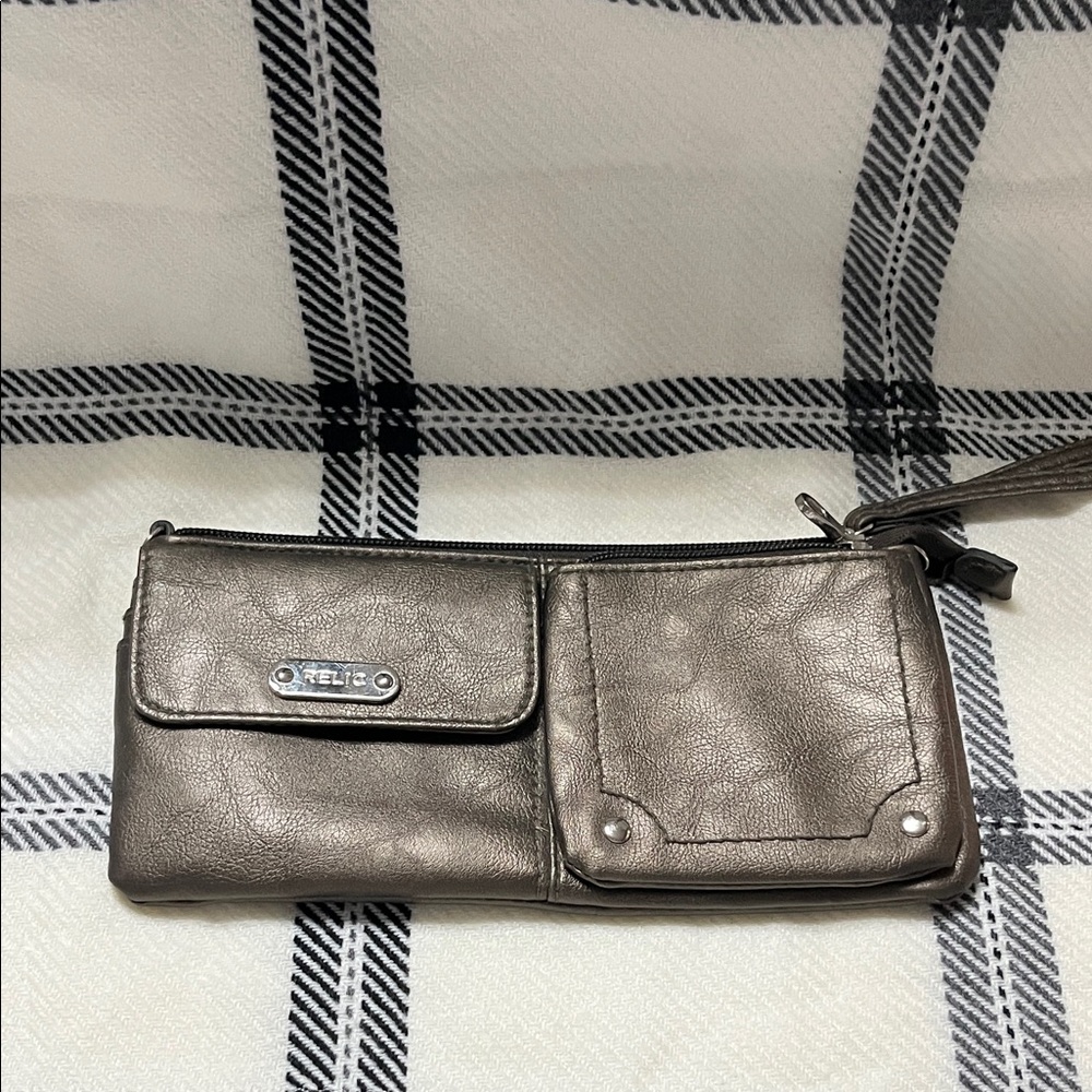Relic Metalic Wristlet with Silver Accents